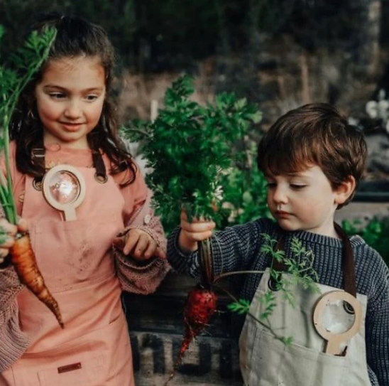 CHILD GARDEN APRON